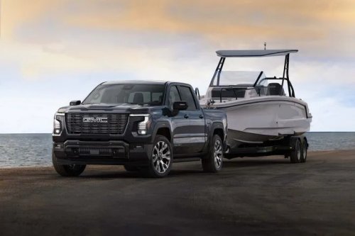 Next-Gen Duramax Keeps Its 305 Horsepower - and That's Fine