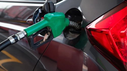 Why Green Gas Pumps Don't Always Put Out Diesel Fuel (And Why Knowing This Matters)