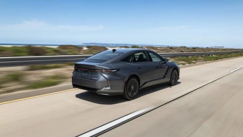 Lexus, Lexus ES, Here's My First Drive Review of the 2026 Lexus ES 350h: The Calmest, Most Rational Car You Can Buy Right Now