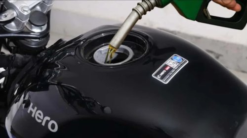 This Weird Ethanol Motorcycle From India Might Make More Sense Than EVs For Half The Planet