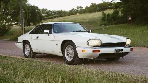5 More Classic Dream Cars You Really Want but Will Regret Owning