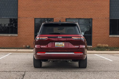 View Exterior Photos of the 2026 Jeep Grand Cherokee Summit