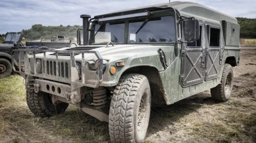 Do US Military Humvees Use Diesel Engines?
