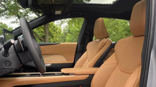 The 2026 Lexus ES 500e is Better Than the Hybrid, and I Don’t Even Like EVs