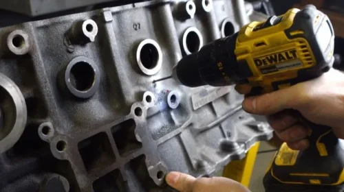 These Symptoms Might Mean Your Car Has A Cracked Engine Block