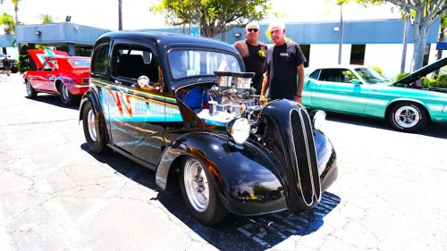 Gassers Gather at the Lions Automobilia Foundation