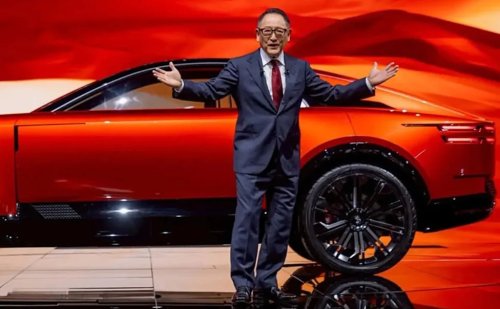 Toyota, Toyota veteran reveals his worst fear as EVs surge: The company's hydrogen bet may be a dead end