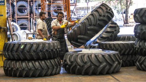 How Engineers Design Tires That Can Handle The Heat Of Steel Mills