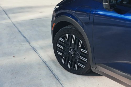 See Exterior Pics of the 2026 Nissan Leaf Platinum+