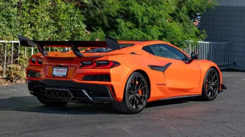 2027 Corvette ZR1X Sells For $402K — Nearly $112K Over Sticker