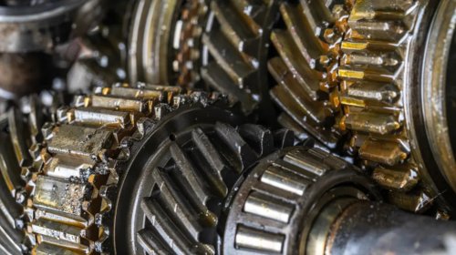 What Makes Gear Oil Smell So Different From Motor Oil?
