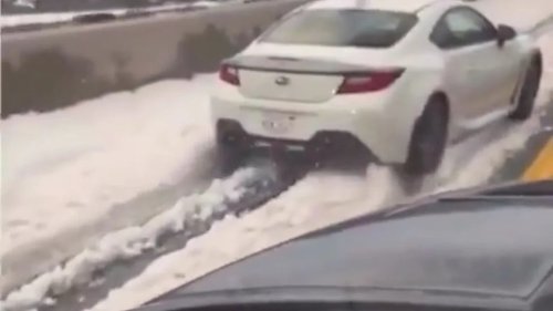 Subaru, Subaru BRZ, Viral Clip Shows a Subaru Brz Stuck in Snow While Traffic Cruises Past — and Exposes a Huge Winter Driving Myth