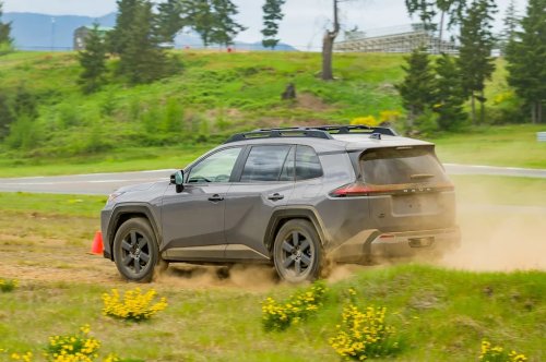 Toyota, Toyota RAV4, Toyota RAV4 Vs. RAV4 Hybrid: One Is Clearly Smarter To Buy