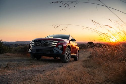 Hyundai, Hyundai Tucson, Nissan, Nissan Rogue, Hyundai Tucson XRT vs Nissan Rogue Rock Creek: Compact Crossovers in Hiking Boots?