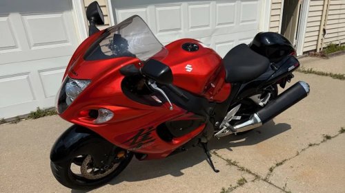 This 2008 Suzuki Hayabusa Has Somehow Covered Just 4 Miles