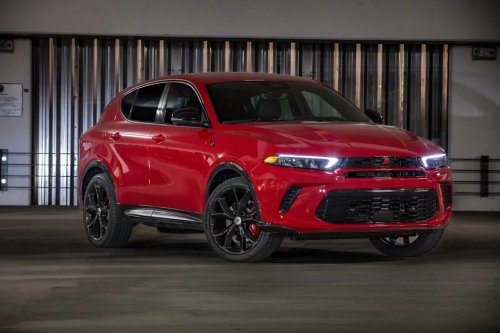 Dodge and Alfa Romeo Recall 48,777 SUVs Over Seat Belts That Can Twist
