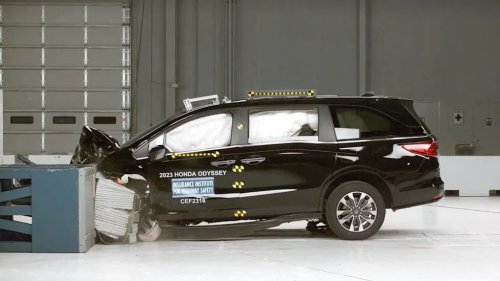 Toyota vs Honda vs Chrysler vs Kia: The Safest Minivan on the Market