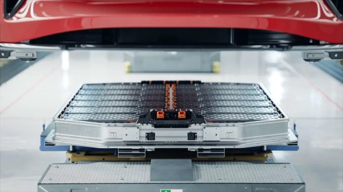 New sodium-ion batteries could make city EVs, winter driving, and backup power cheaper