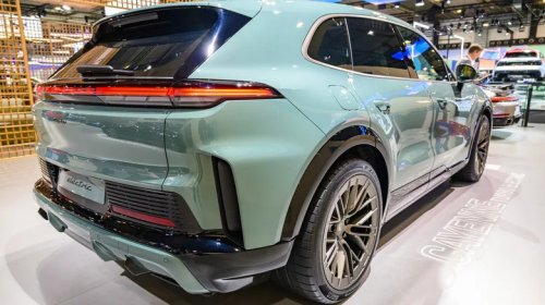5 Car Brands That Are Bringing Back The V8 Engine