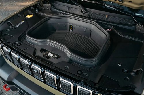 The Obstacles of Low Range and High Price: 2026 Jeep Recon EV Driven