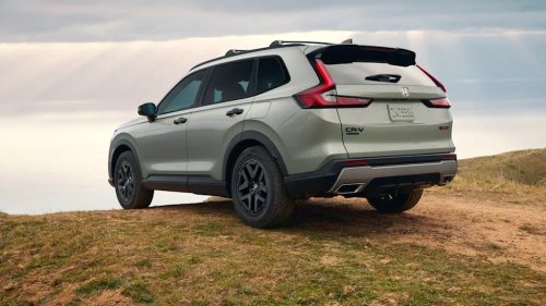 Honda, Honda CR-V, Toyota, Honda CR-V Vs. Toyota RAV4: Which Deserves Your Money?