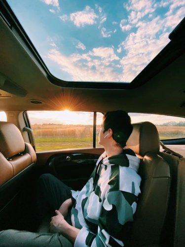 Sunroofs Are Shattering All Over America. Turns Out No One Ever Required Them Not To.