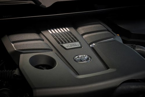 Toyota, Toyota Land Cruiser, Toyota's Full-Size Land Cruiser Hybrid Has One Major Drawback