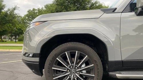 The 2026 Lexus GX 550 Luxury Thankfully Places Ruggedness First and Indulgence Second.