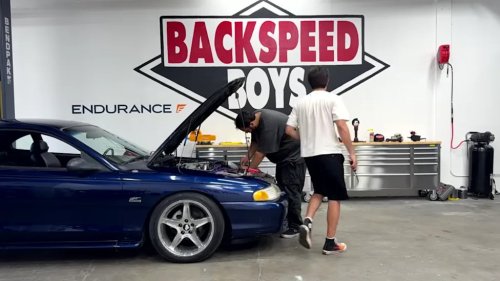 YouTubers Have $4,000 Budget And 72 Hours To Buy Broken Mustang And Turn It Into A 500-HP Muscle Car