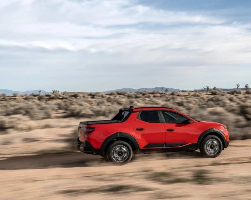 Toyota Is Finally Entertaining the Tiny, Affordable Truck Everyone Wants