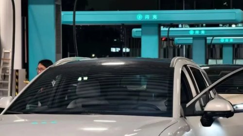 BYD’s 9-Minute EV Charging Breakthrough Is Stuck Outside America