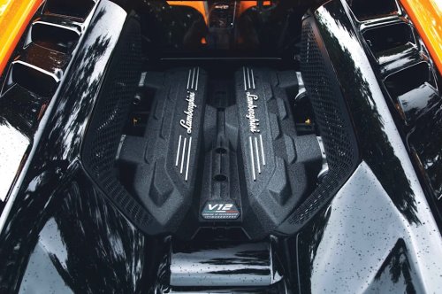 Lamborghini, Future classic: Lamborghini Revuelto