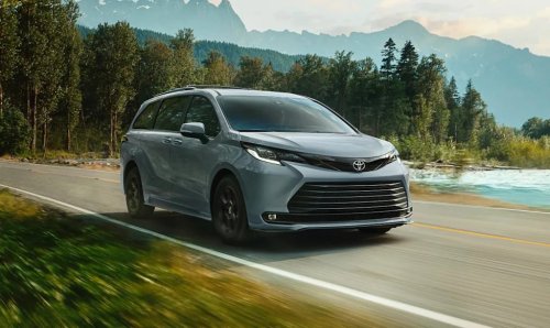 Toyota, Chrysler, Kia, Kia Carnival, Toyota Sienna Vs. Chrysler Pacifica Hybrid Vs. Kia Carnival: Which One Is The Most Fuel Efficient? There's One Clear Winner