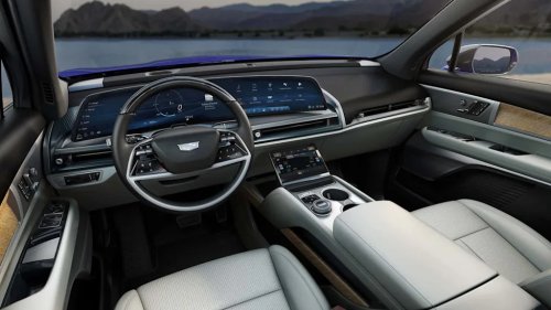 Cadillac Recalls 14,000 Vistiq EVs Over Child-Trapping Risk