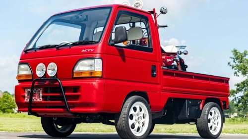 This Honda Kei Truck Comes With A Mini Moto Monkey On Its Back. It's Perfect