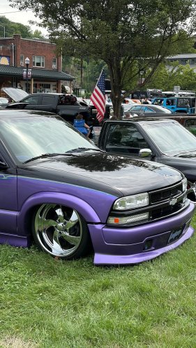 A Lowrider Meet Convinced Me: Enthusiasts Should Step Out of Their Comfort Zones