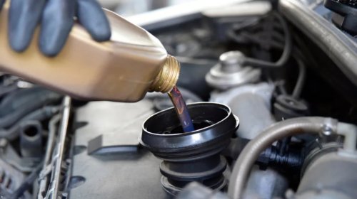 5 Signs You're Using The Wrong Motor Oil For Your Car