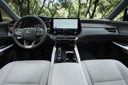 Lexus’ Best-Selling Luxury SUV Getting A Major Facelift