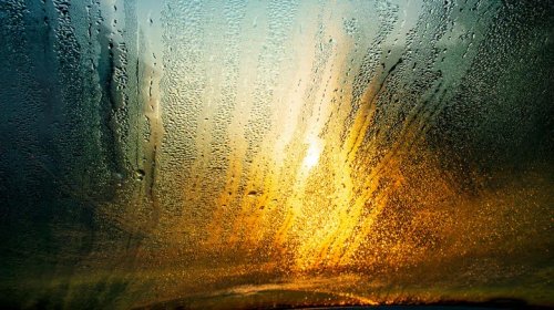 3 Tips & Tricks To Stop Your Windows From Fogging Up