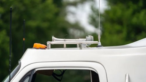 We Used To Be a Country: This 1988 Chevrolet Hot Shot Hauler Is a Bygone Beauty You Can Buy