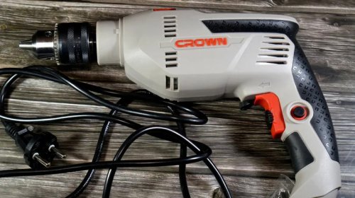 7 Tools To Always Bring On A Road Trip (And 3 To Leave At Home)