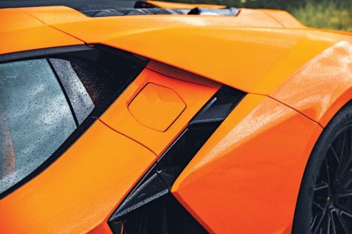 Lamborghini, Future classic: Lamborghini Revuelto