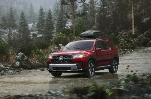 Honda Pilot Vs. Toyota Highlander: Here's Our Honest Comparison