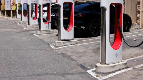 BYD, BYD’s 9-Minute EV Charging Breakthrough Is Stuck Outside America
