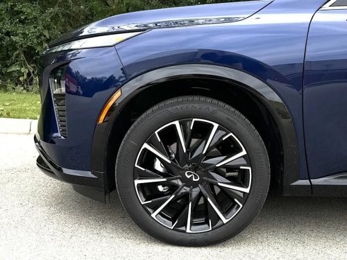 I Drove the 2027 Infiniti QX65 Autograph. It Isn't the Bionic Cheetah I Hoped For