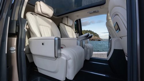 The Mercedes-Benz VLE in Photos