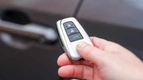 Battery, Don't Get Locked Out: How To Spot A Dying Key Fob Battery Before It's Too Late