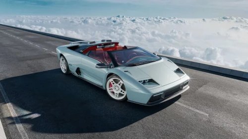 The Eccentrica V12 Roadster Is a Roofless Lamborghini Diablo Restomod