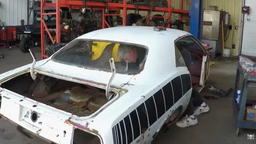Plymouth, Graveyard Carz Turns This Damaged 1970 Plymouth 'Cuda Into A Showstopper