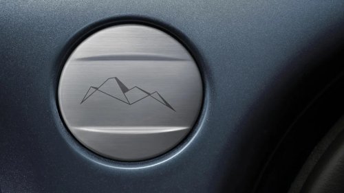 One of Land Rover’s More Affordable, Underrated SUVs Just Got Even More Compelling